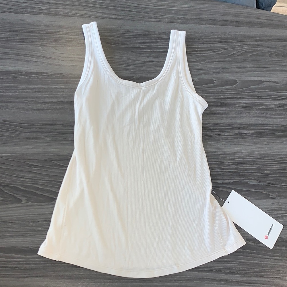 NWT! Lululemon Hold  Tight Tank size 8